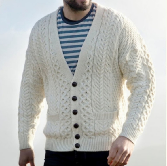 Vintage Joseph F. Heron 100% Irish Wool Handknit Sweater. - Picture 11 of 11